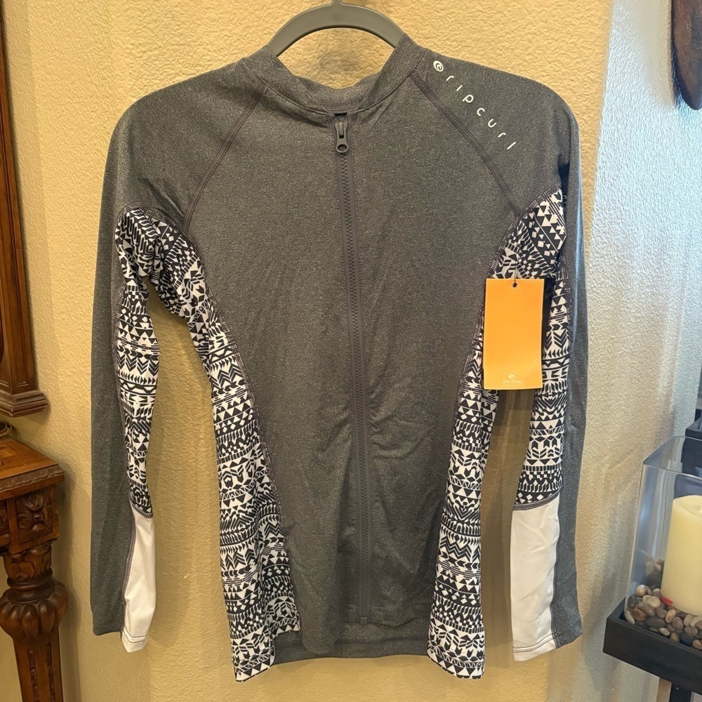 NWT~RIPCURL Girls Junior UPF 50+ Gray White Pattern Zip Rashguard Top Size Large